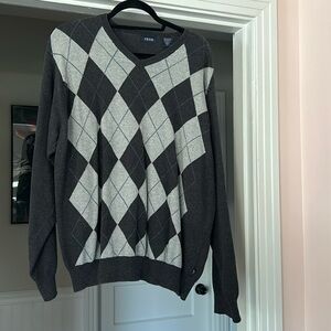 Izod grey argyle sweater